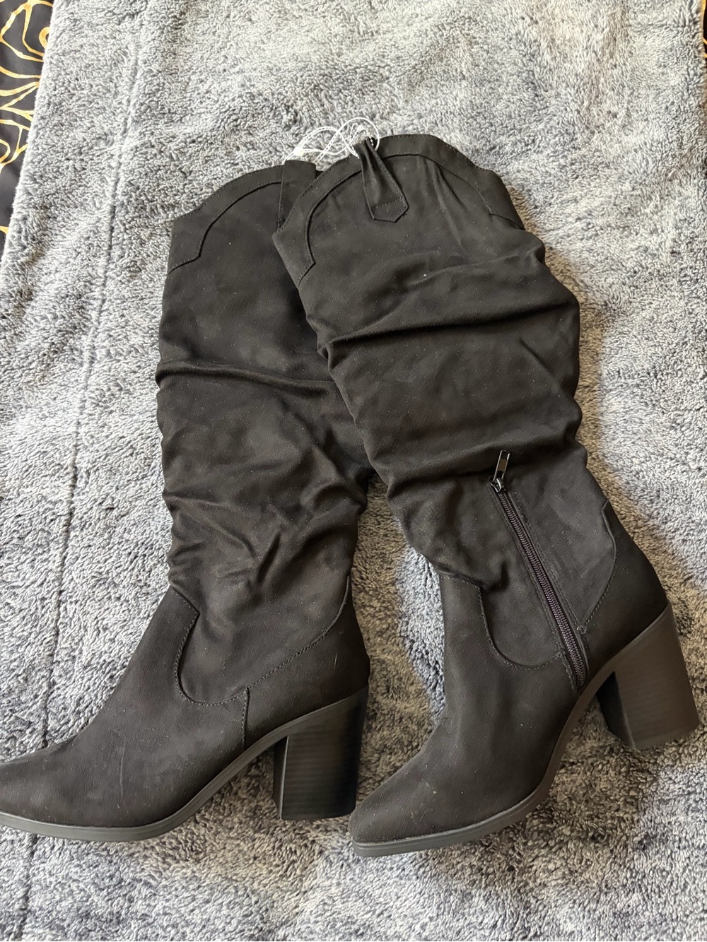 Soda Black Mid-Calf Slouch Block Heel Boots